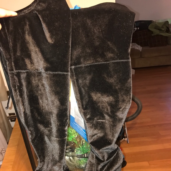 Thigh high boots - Picture 2 of 7